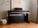 Yamaha YDP-165R Arius Digitalpiano Set Ansicht im Wohnraum