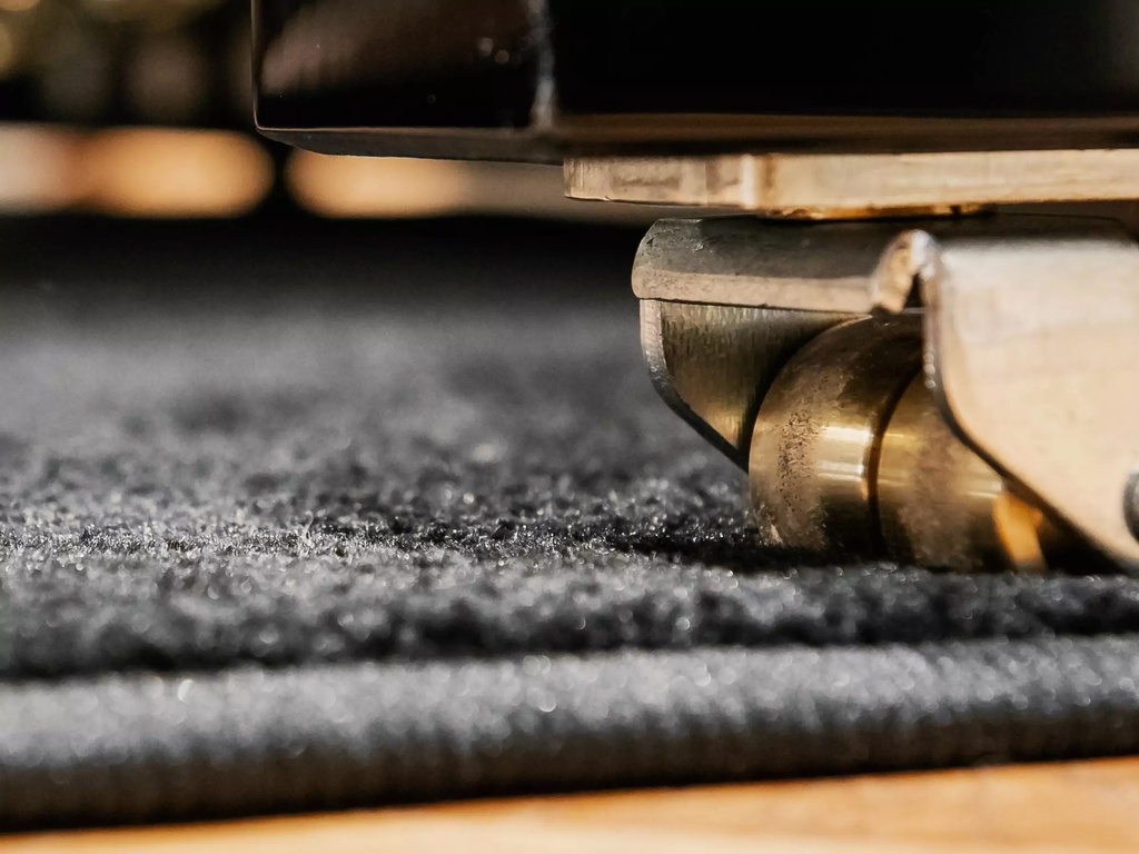 Schutzteppich bei Fußbodenheizung für Pianos, schmal, schwarz