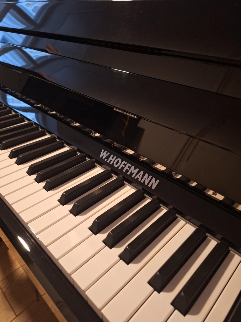 W.Hoffmann Piano P120, schwarz poliert, neuwertig