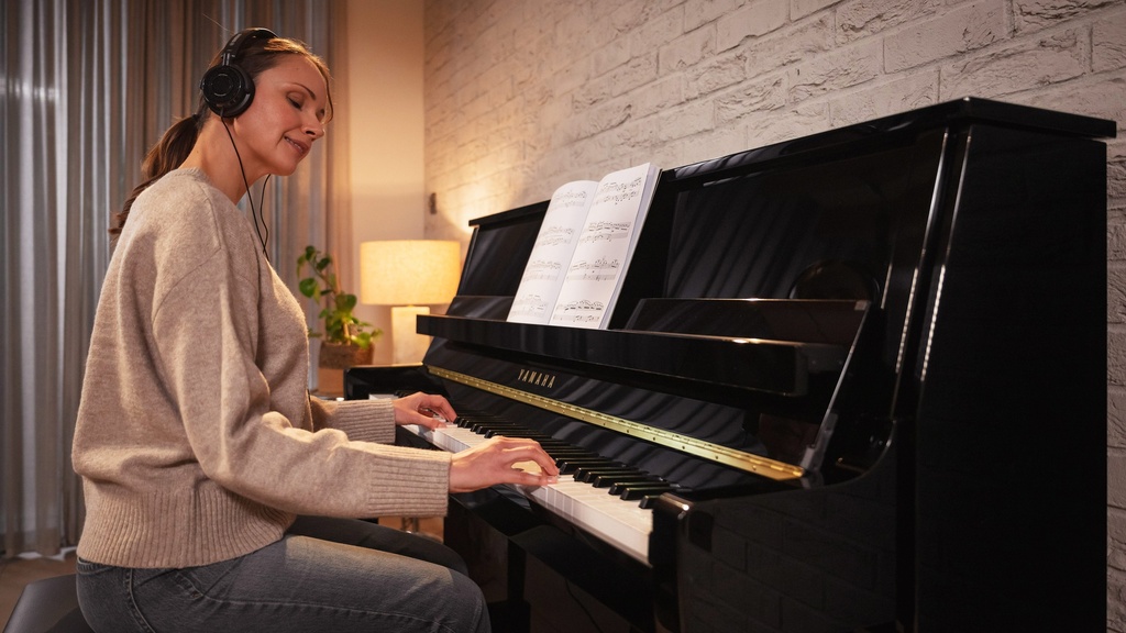 Yamaha Piano B20PE, schwarz poliert