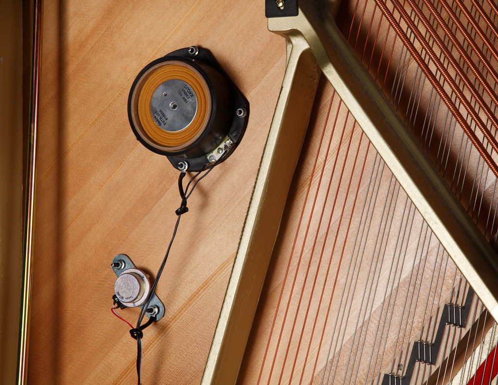 Kawai Piano K-200 mit Resonanzbodenlautsprecher, schwarz poliert
